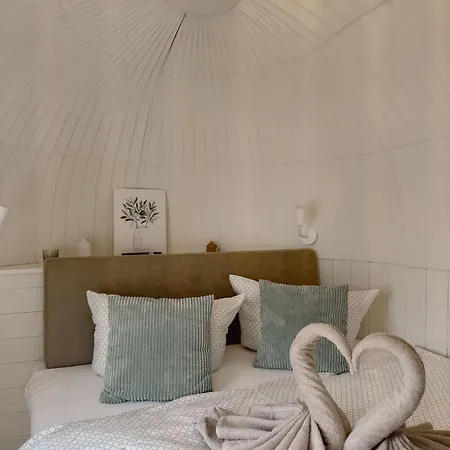 Iglu Camp Kompleks wypoczynkowy *